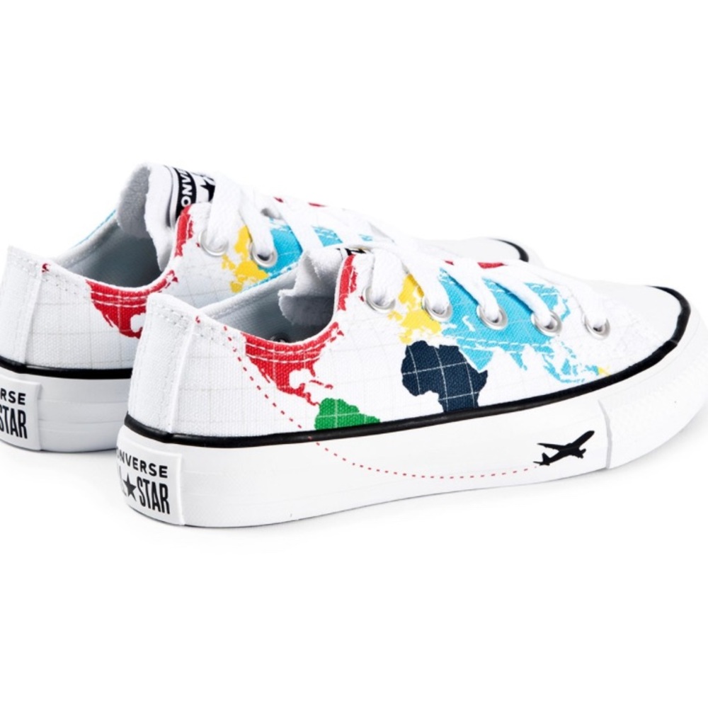 WHITE MAPS CHUCK TAYLOR ALL STAR TRAINERS